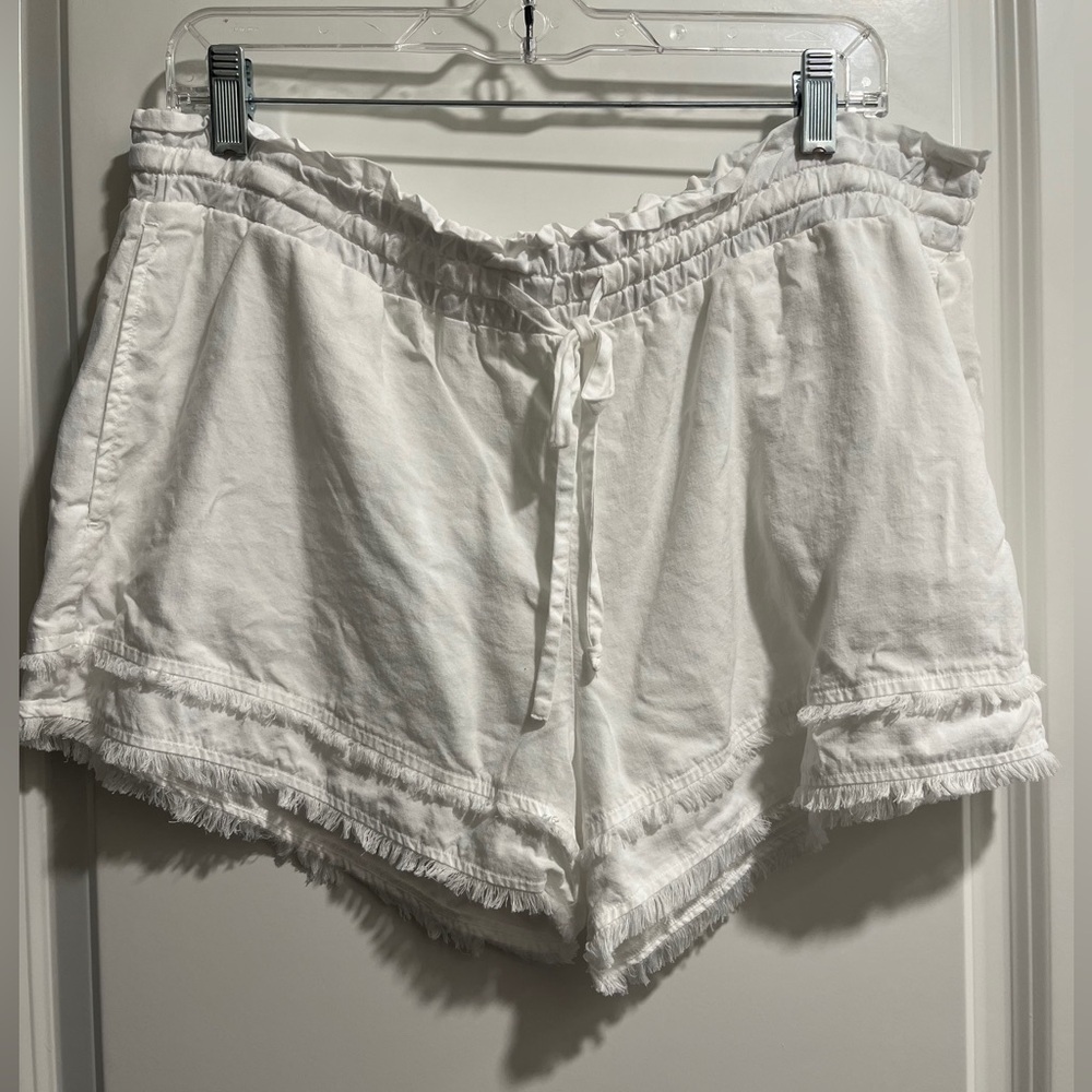 Bella Dahl white linen shorts - size XL